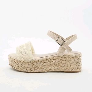 Fringe decor flat formed sandals